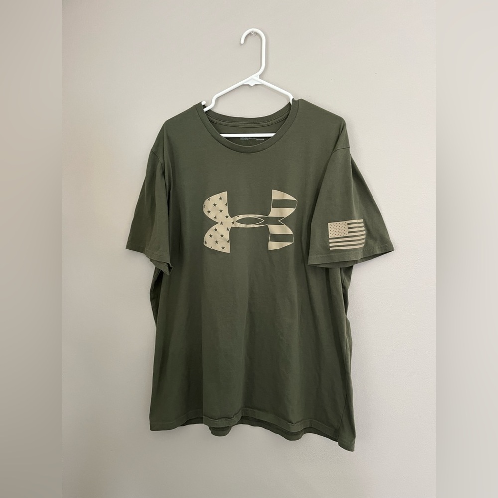 Men’s Under Armour Shirt 2XL